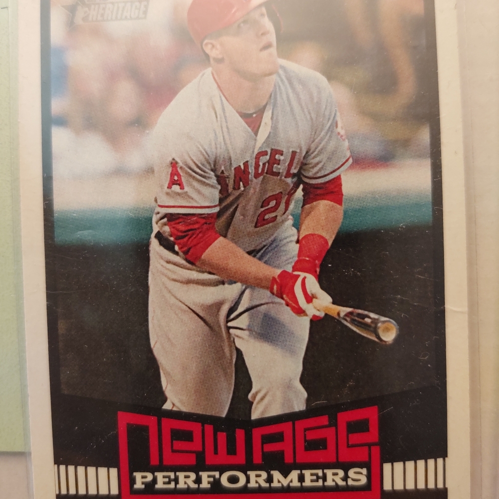 MIKE TROUT - New Age Performer Topps
